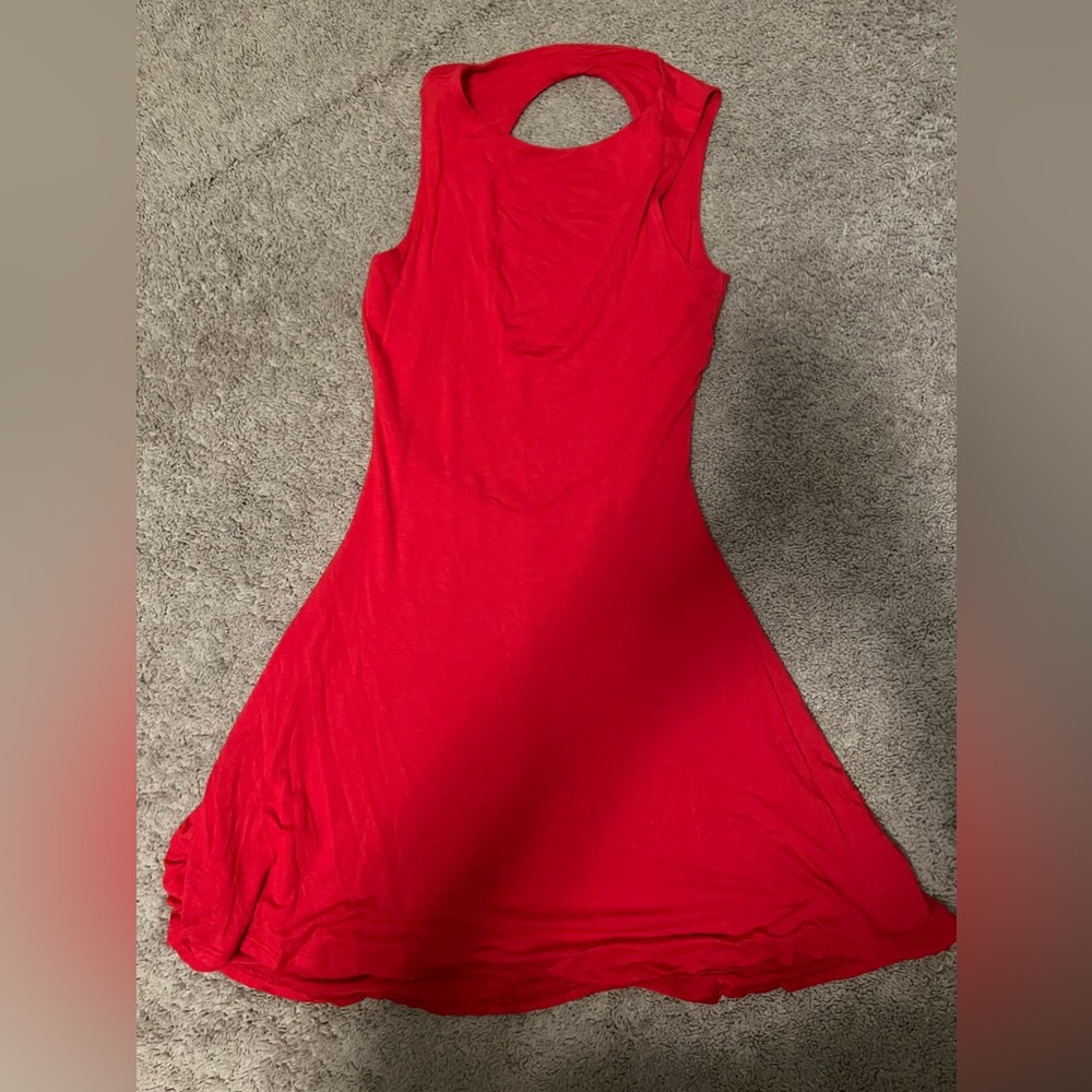 Red keyhole back dress size small